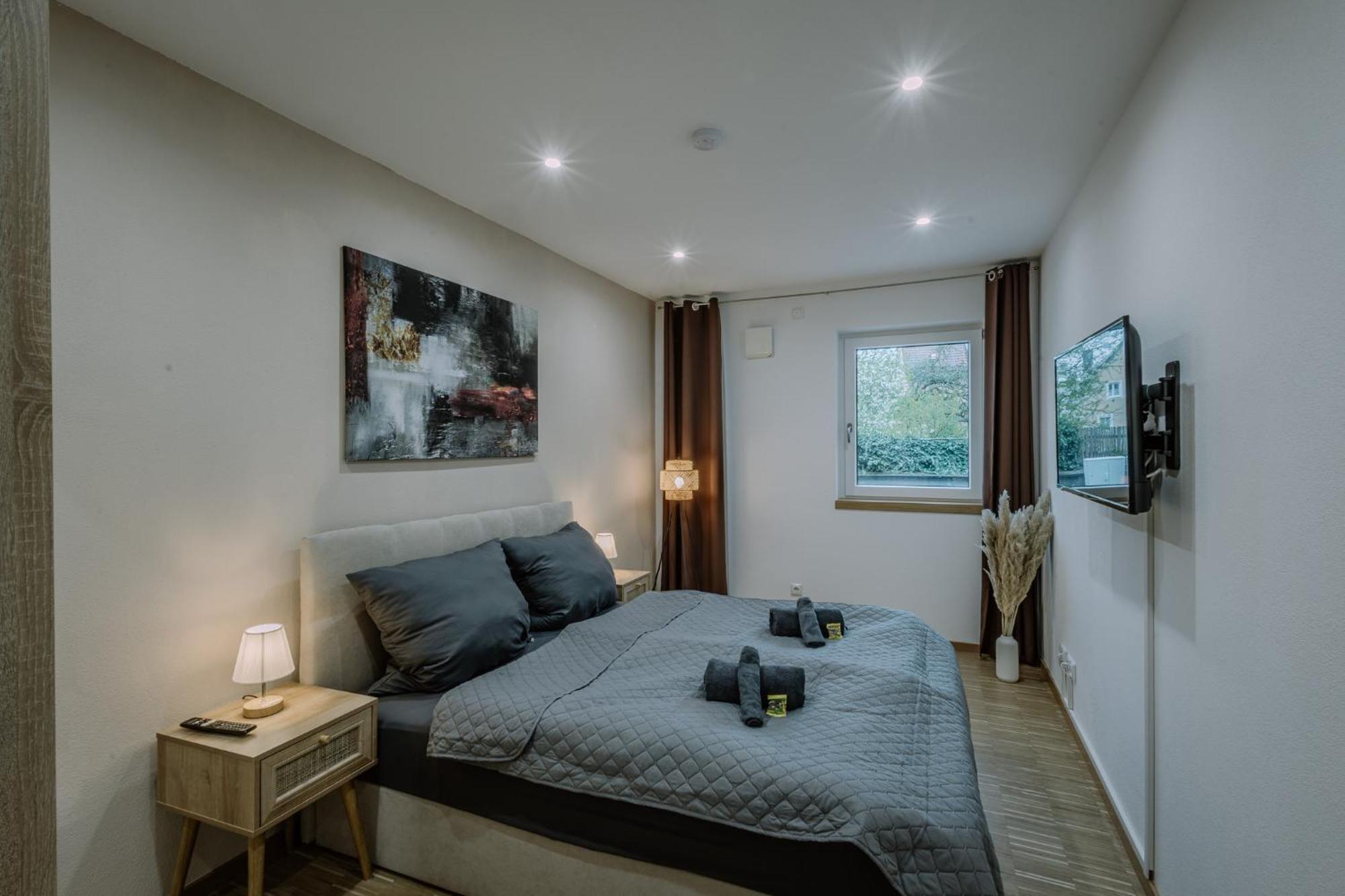 Passaus Motto Appartements! Solo - Paerchen - Familien - Gruppen Oda fotoğraf
