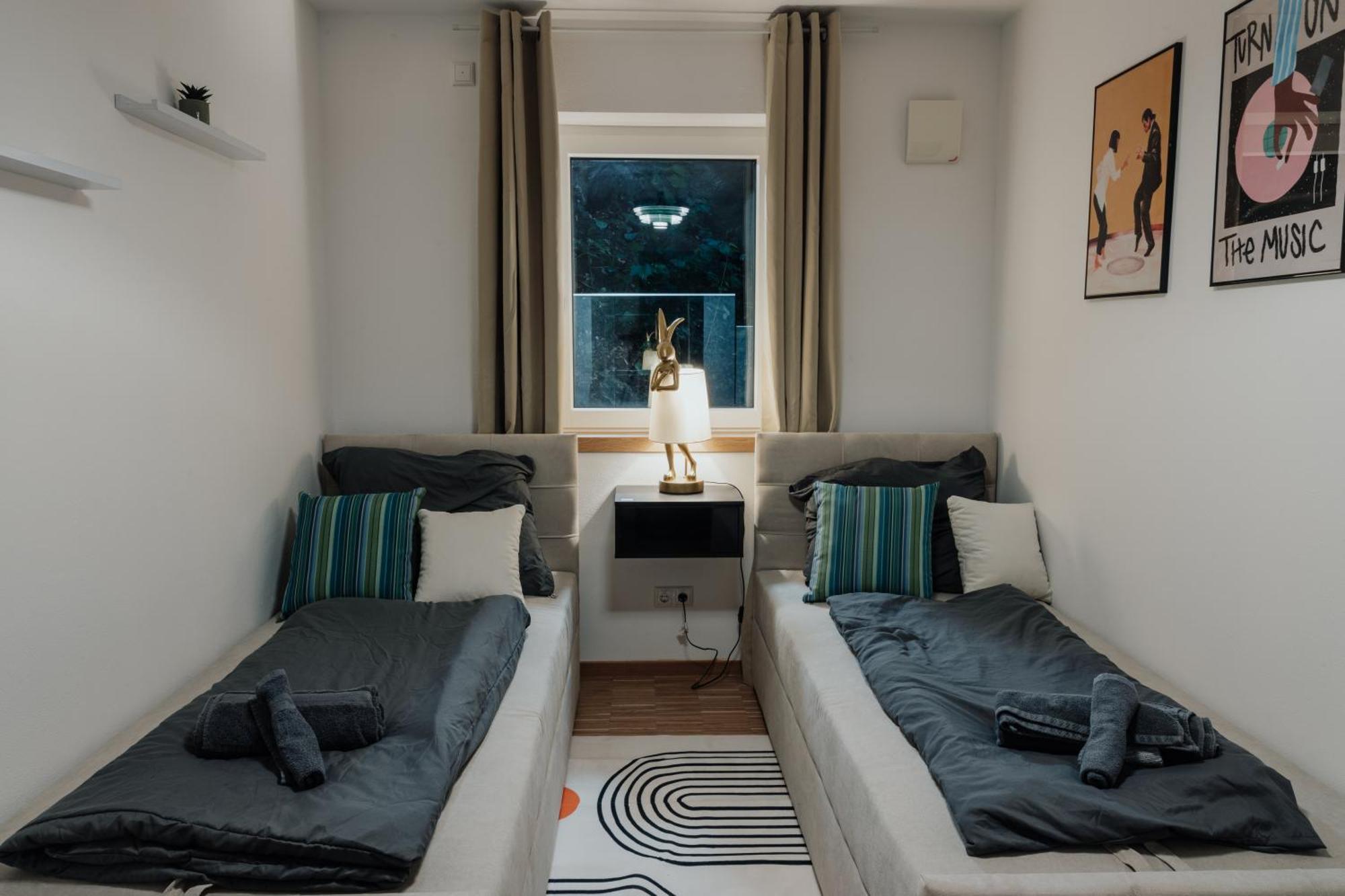 Passaus Motto Appartements! Solo - Paerchen - Familien - Gruppen Oda fotoğraf